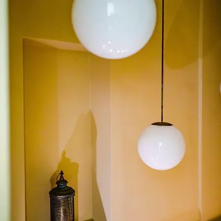 Stylish - 1 House Apartment