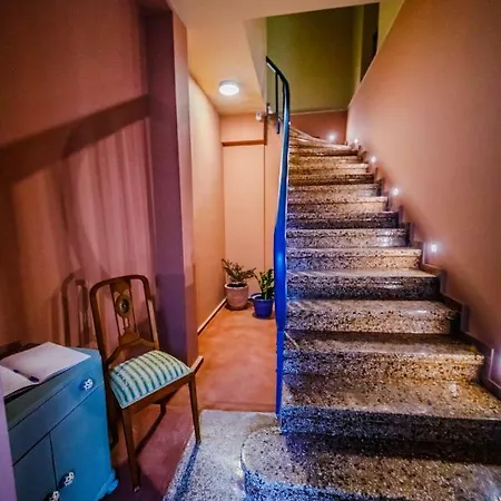 Stylish - 1 House Apartment *
